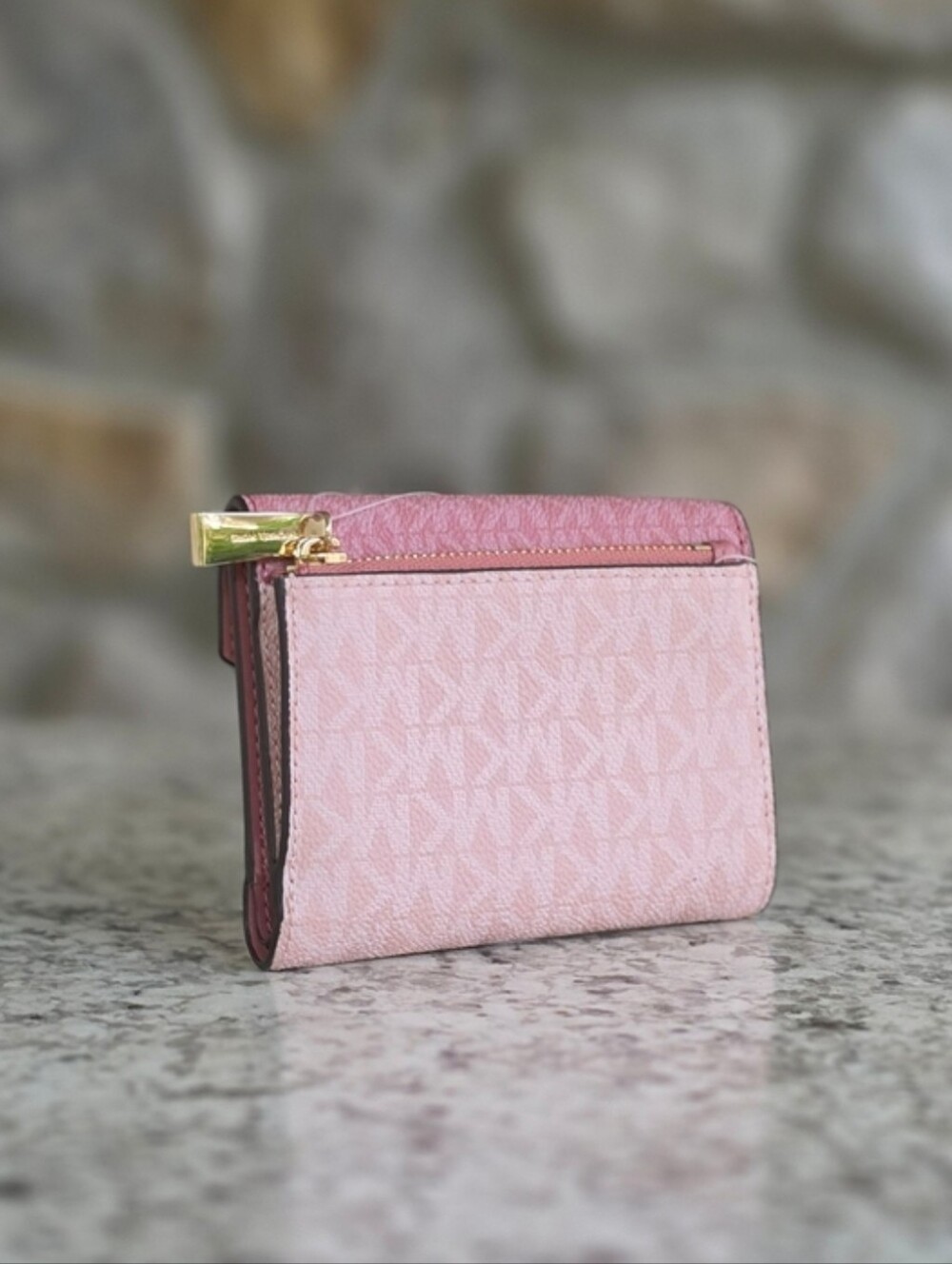 Michael Kors Jet Set Logo Medium Pink Trifold Wallet - Picture 2 of 6